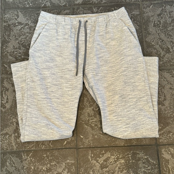 Lululemon Womens Grey Pant Trouser 2 front pockets 2 back pockets drawstring 8? - Picture 8 of 9